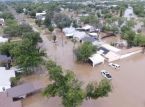 Trump besøger Texas' oversvømmelseszone, mens redningsindsatsen skifter fra redning til genopretning