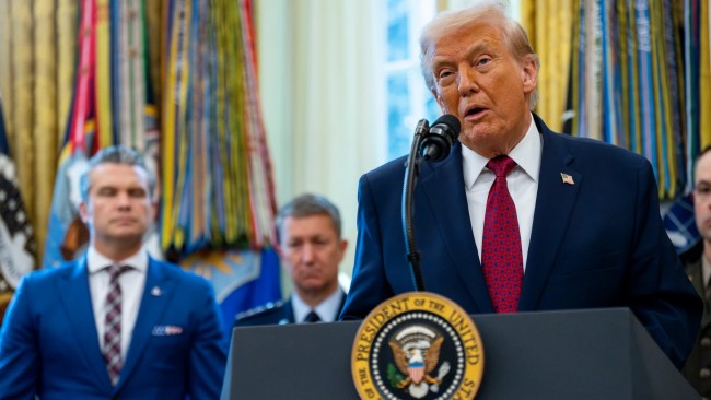 Trump sagsøger BBC for bagvaskelse af redigeret tale fra 6. januar (søger op til 10 milliarder dollars)