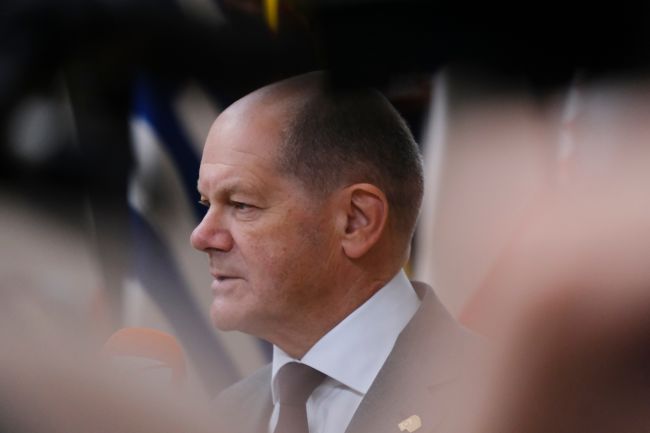 Scholz afviser Vances kritik af Europas holdning til hadefuld tale
