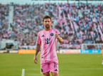 Leo Messi scorer to m&aring;l i en sp&aelig;ndende 5-3 sejr i MLS, en m&aring;ned f&oslash;r VM begynder