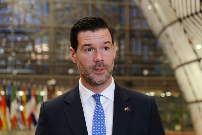 Sverige strammer reglerne for statsborgerskab, regeringen tager initiativ til at begrænse immigrationen