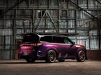 Tag et kig p&aring; denne Infinity SUV med en GT-R-motor p&aring; indersiden