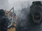 De første billeder fra Apple's Godzilla spin-off viser det drabelige monster samt Kurt Russell og sønnike