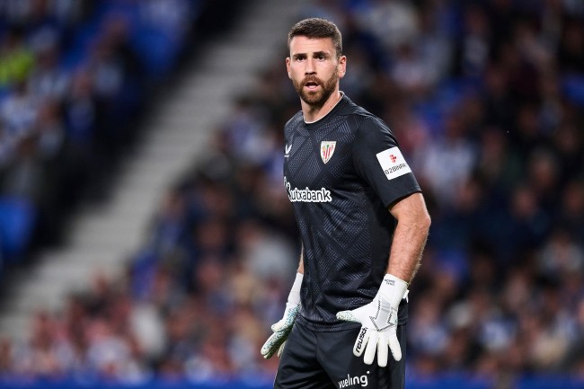 Luis Enrique har kun ros til Unai Simón og husker den kritik, han fik, da han satsede på den nuværende spanske målmand