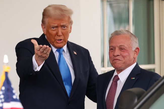 Præsident Trump møder kong Abdullah: USA presser på for Gazas overtagelsesplan på trods af Jordans modstand