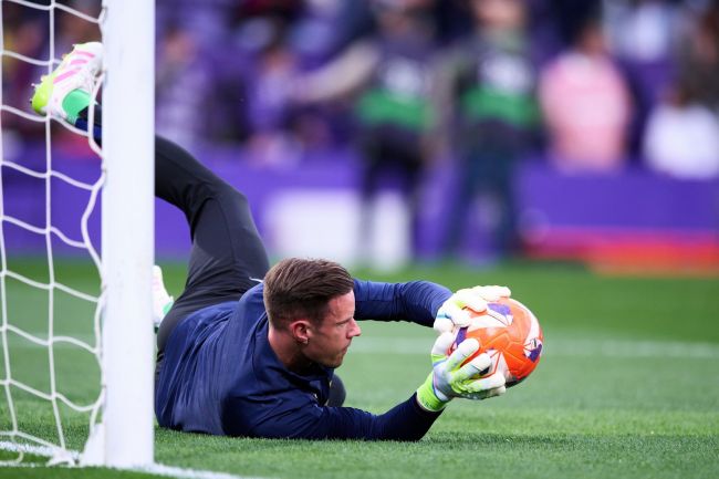 Hansi Flick håber, at Marc André-ter Stegen vil spille ved VM efter lejeopholdet i Girona