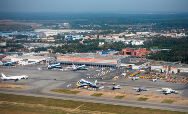 Ukraines droneangreb forstyrrer russisk lufttrafik og giver midlertidige grundstødninger