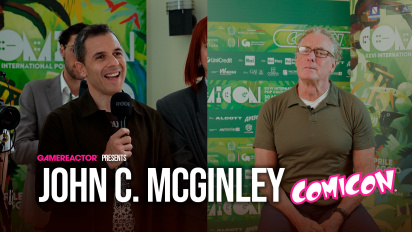 A Rooster if&oslash;rt Scrubs - John C. McGinley Comicon Napoli Interview